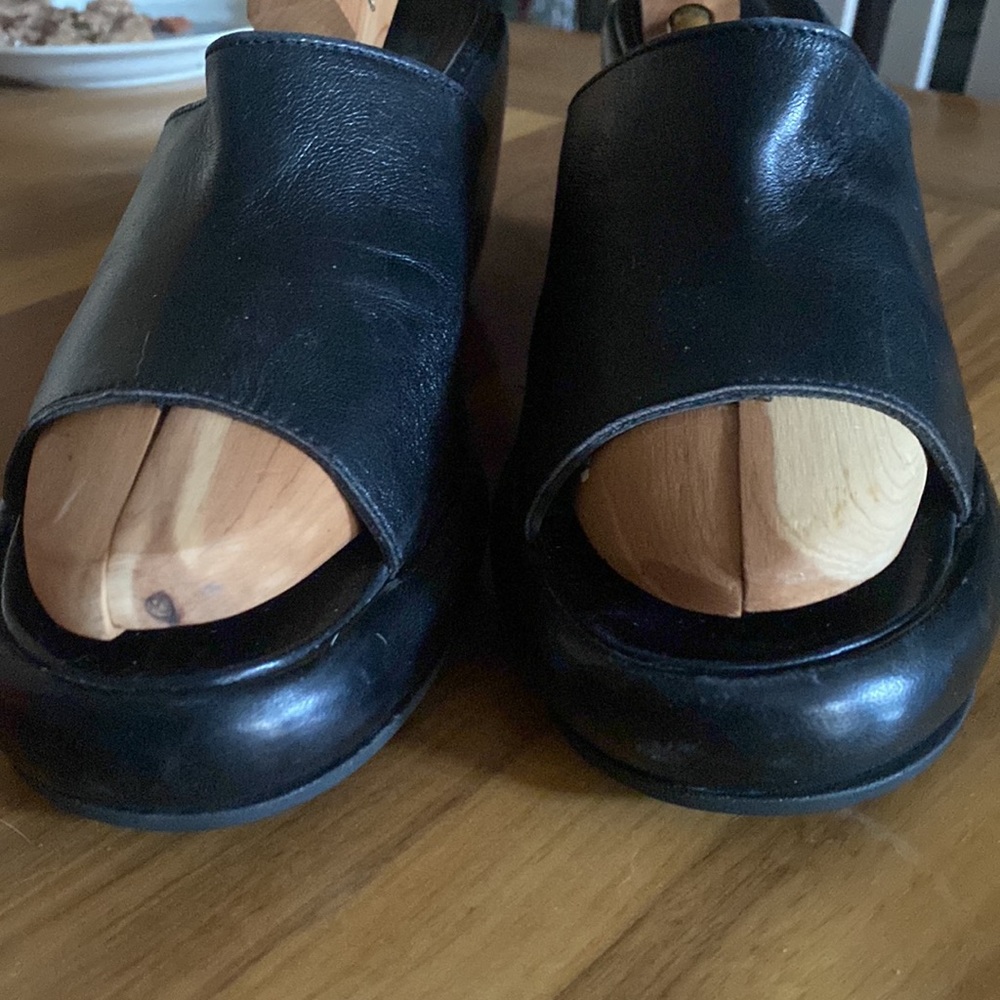 All leather platform. - Picture 3 of 6